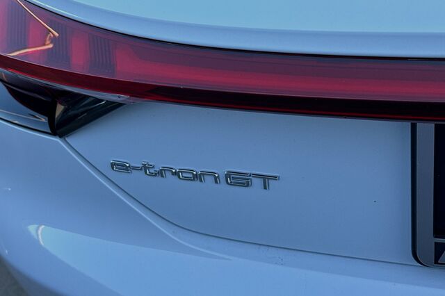 2023 Audi e-tron GT Premium Plus 4D Sedan 5