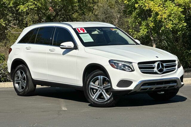 2019 Mercedes-Benz GLC GLC 300 4D Sport Utility 2