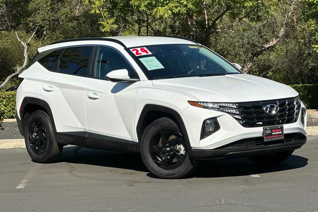 2024 Hyundai Tucson SEL 4D Sport Utility 2