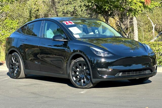 2024 Tesla Model Y Long Range 4D Sport Utility 2