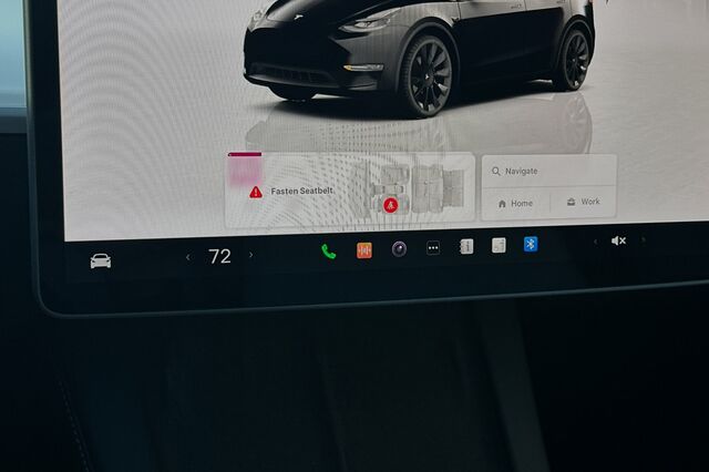 2024 Tesla Model Y Long Range 4D Sport Utility 27