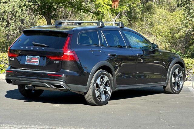 2021 Volvo V60 Cross Country T5 4D Wagon 4