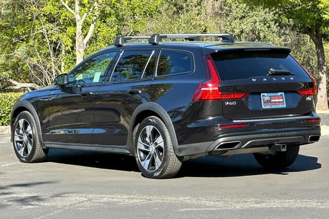 2021 Volvo V60 Cross Country T5 4D Wagon 6