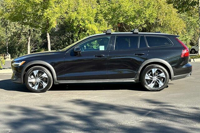 2021 Volvo V60 Cross Country T5 4D Wagon 7