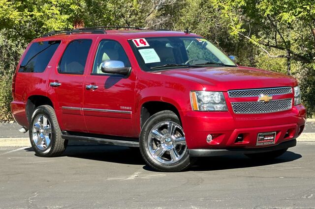 2014 Chevrolet Tahoe LTZ 4D Sport Utility 2