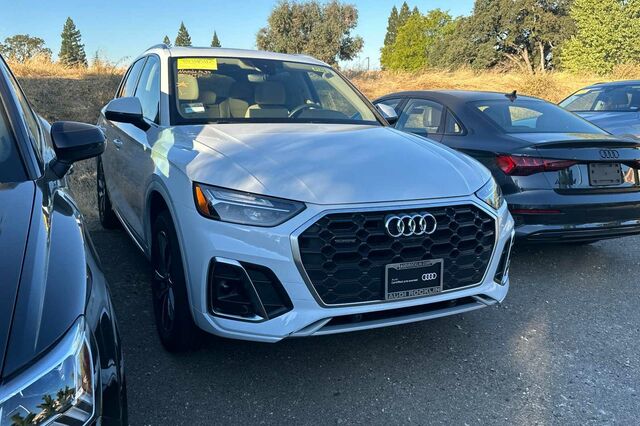 2022 Audi Q5 45 S line Premium Plus 4D Sport Utility 2