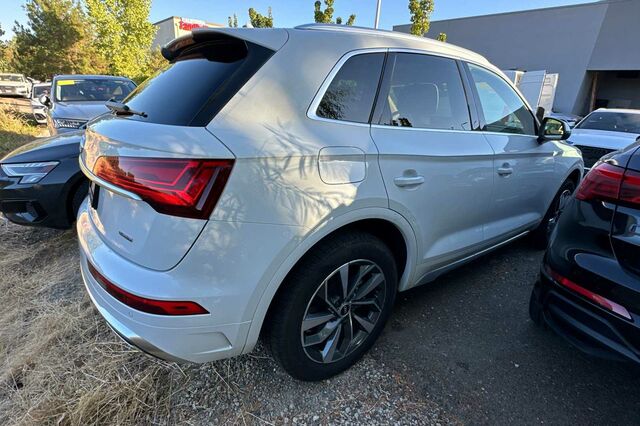 2022 Audi Q5 45 S line Premium Plus 4D Sport Utility 3