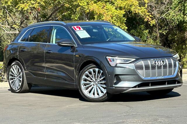 2019 Audi e-tron Prestige 4D Sport Utility 2