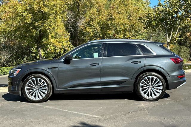 2019 Audi e-tron Prestige 4D Sport Utility 7