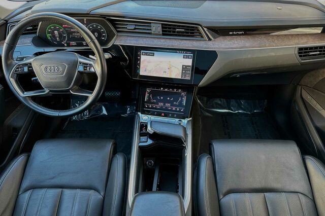 2019 Audi e-tron Prestige 4D Sport Utility 16