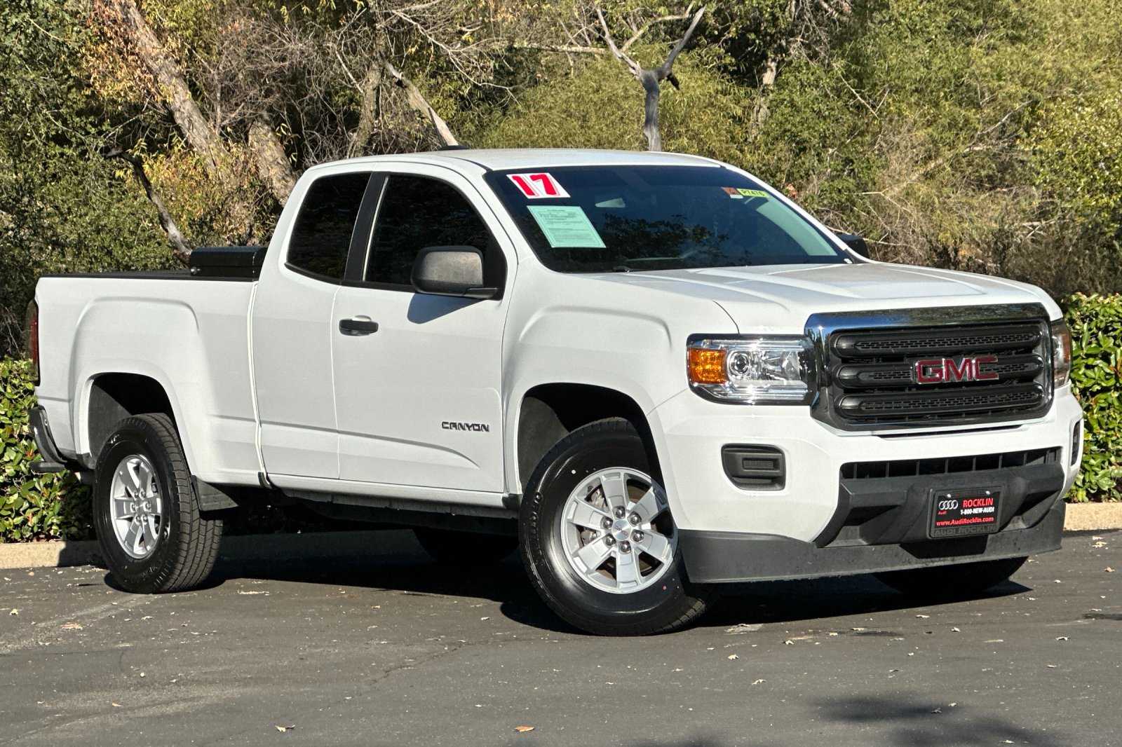 2017 GMC Canyon Base 2