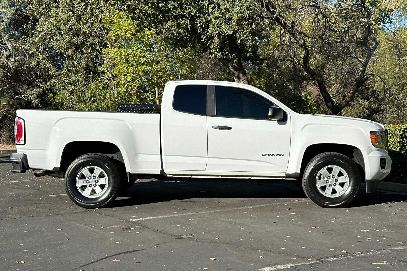 2017 GMC Canyon Base 3