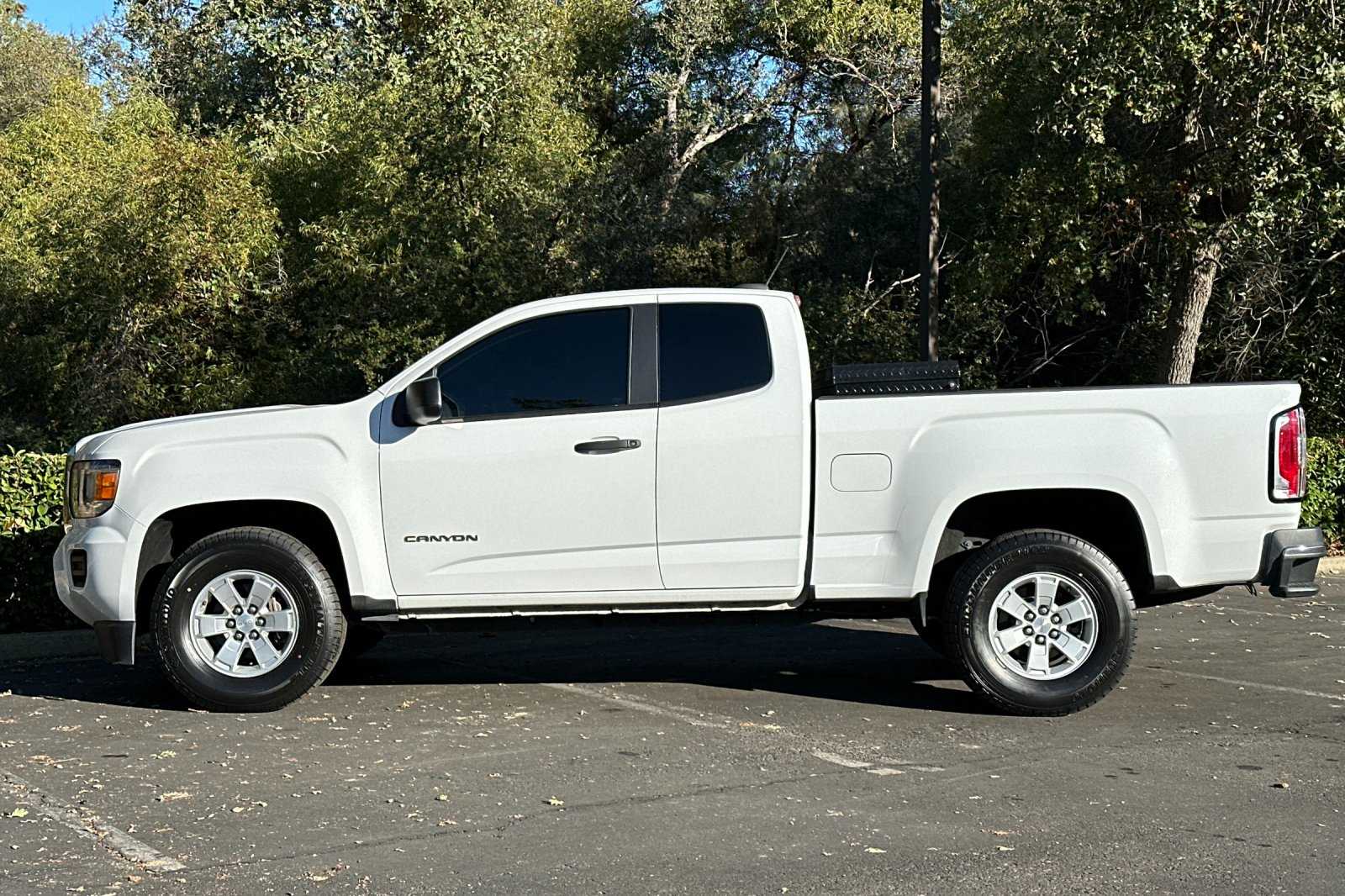 2017 GMC Canyon Base 7