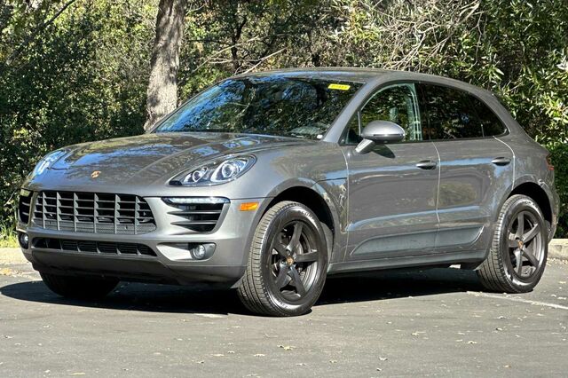 2018 Porsche Macan Base 4D Sport Utility 8