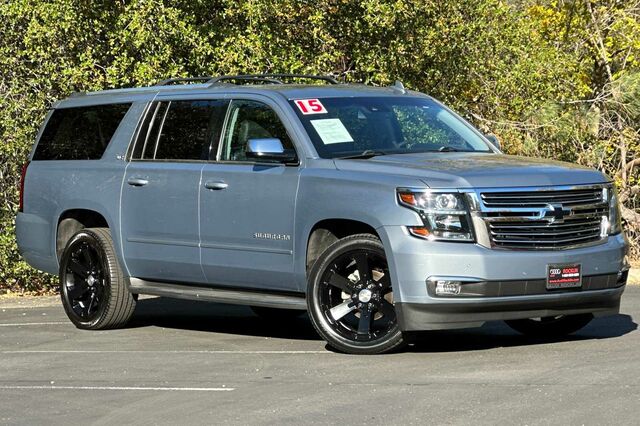 2015 Chevrolet Suburban LTZ 4D Sport Utility 2