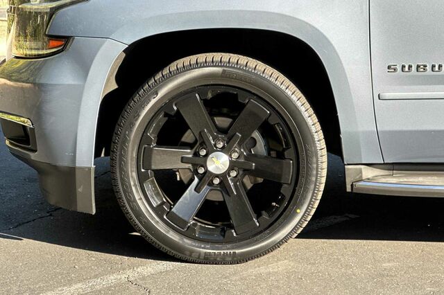 2015 Chevrolet Suburban LTZ 4D Sport Utility 37