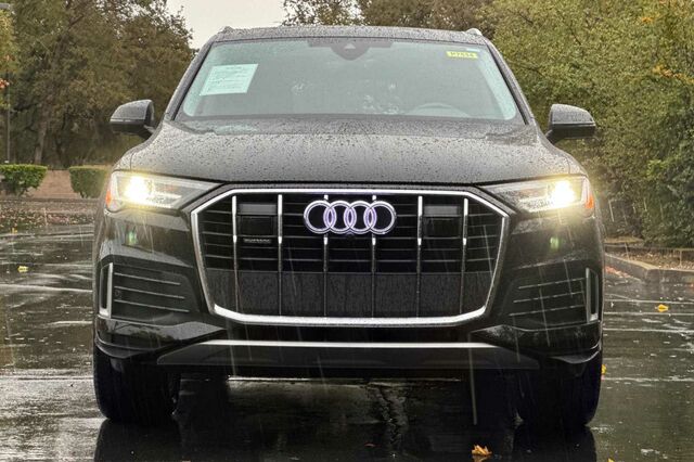 2023 Audi Q7 45 Premium 4D Sport Utility 9