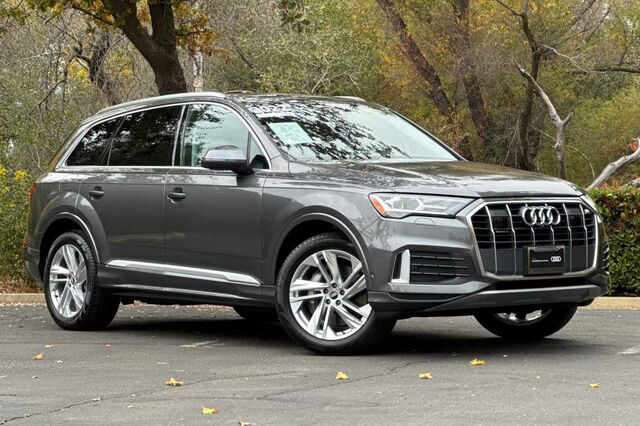 2022 Audi Q7 45 Premium Plus 4D Sport Utility 2