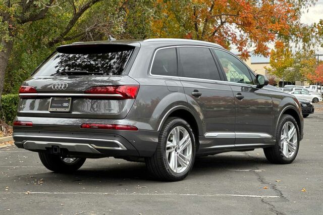 2022 Audi Q7 45 Premium Plus 4D Sport Utility 4