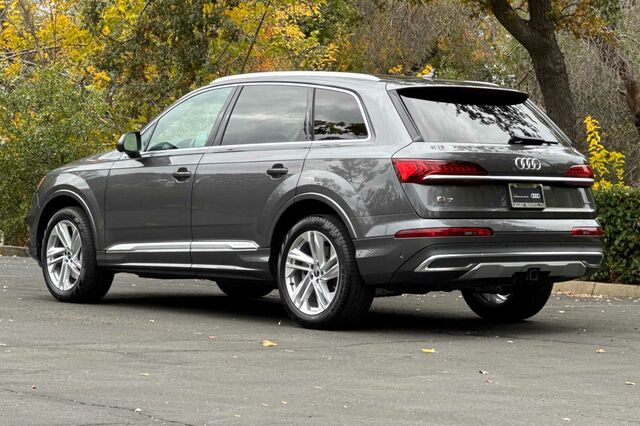 2022 Audi Q7 45 Premium Plus 4D Sport Utility 6