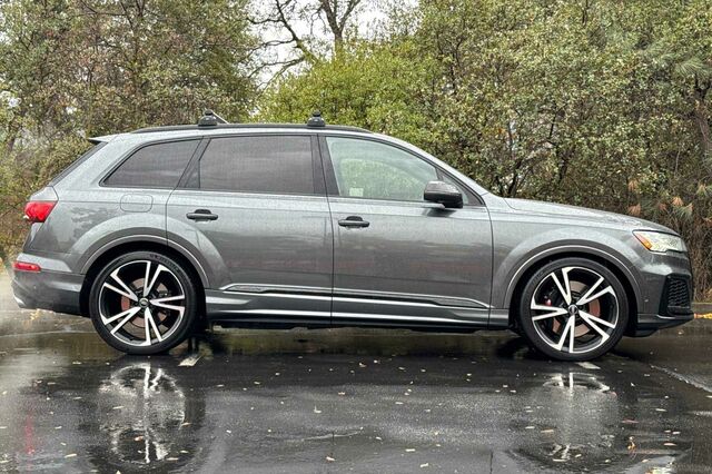 2021 Audi SQ7 Prestige 4D Sport Utility 3