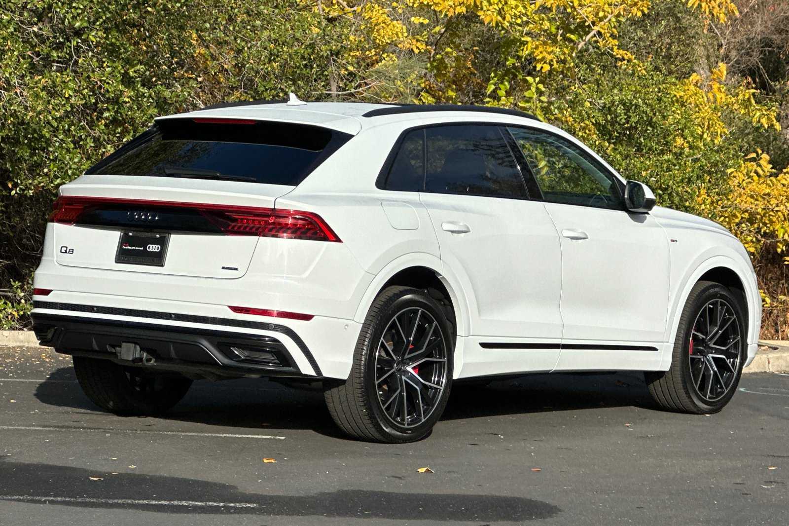 2023 Audi Q8 55 Prestige 4D Sport Utility 2