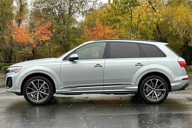 2025 Audi Q7 45 Premium Plus 4D Sport Utility 7