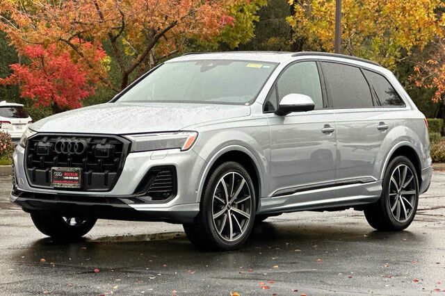 2025 Audi Q7 45 Premium Plus 4D Sport Utility 8