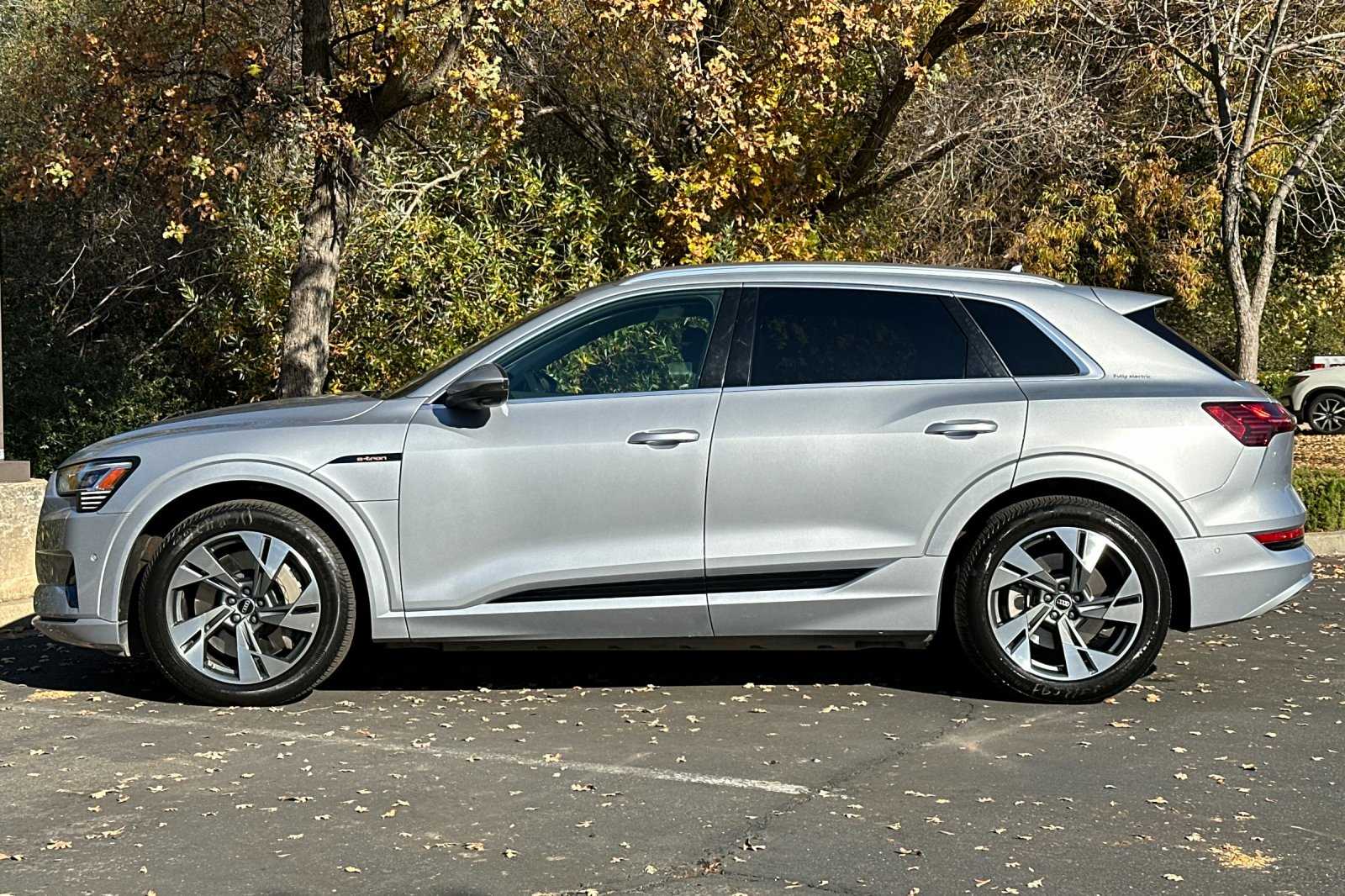 2022 Audi e-tron Premium Plus 4D Sport Utility 7