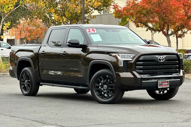 2024 Toyota Tundra Limited 4D CrewMax 2