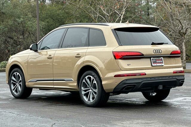 2025 Audi Q7 45 Premium Plus 4D Sport Utility 6