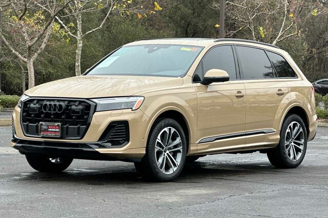 2025 Audi Q7 45 Premium Plus 4D Sport Utility 8