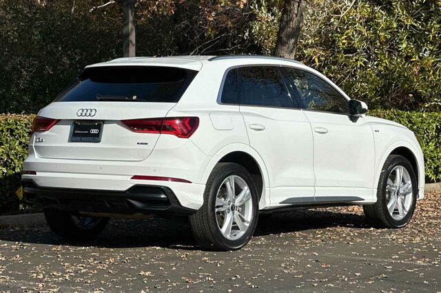 2021 Audi Q3 Premium 4D Sport Utility 4