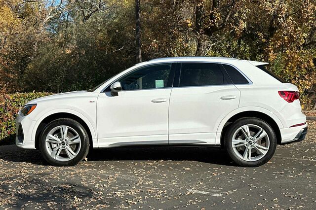 2021 Audi Q3 Premium 4D Sport Utility 7