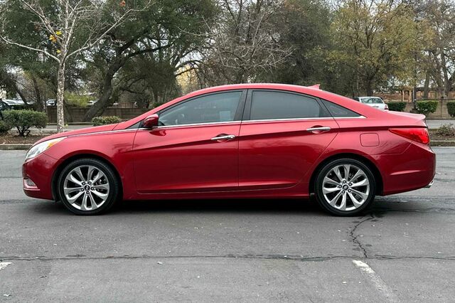 2013 Hyundai Sonata SE 4D Sedan 7