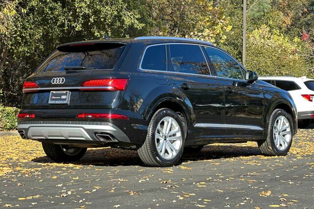 2025 Audi Q7 45 Premium 4D Sport Utility 4