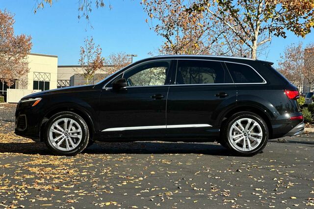 2025 Audi Q7 45 Premium 4D Sport Utility 7