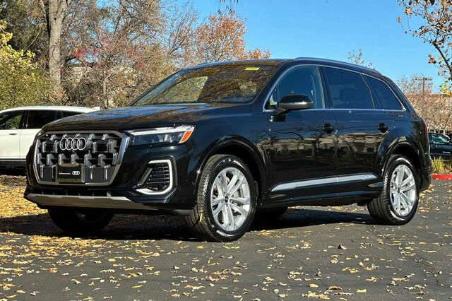 2025 Audi Q7 45 Premium 4D Sport Utility 8