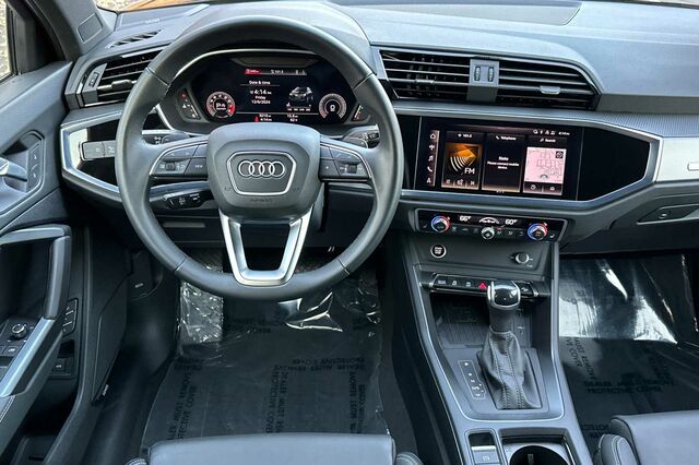 2024 Audi Q3 Premium Plus 4D Sport Utility 17