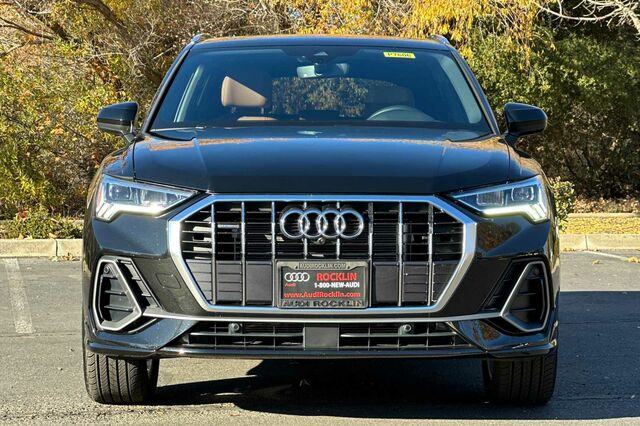 2024 Audi Q3 Premium Plus 4D Sport Utility 9