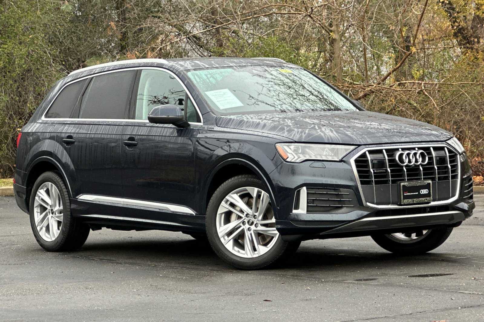 2024 Audi Q7 45 Premium Plus 4D Sport Utility 2