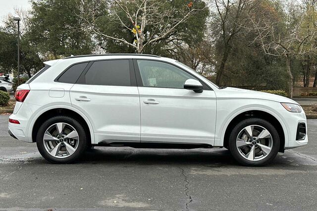 2024 Audi Q5 40 Premium Plus 4D Sport Utility 3