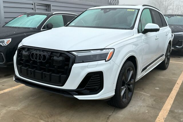 2025 Audi Q7 55 Premium Plus 4D Sport Utility 4