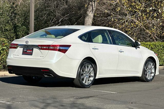 2015 Toyota Avalon XLE 4D Sedan 4