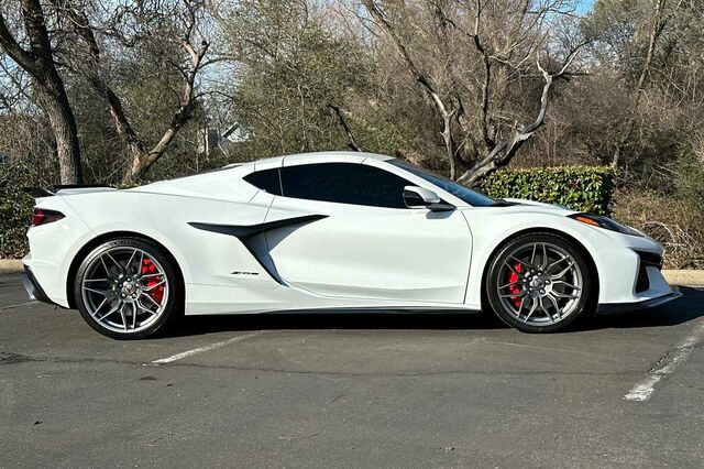 2023 Chevrolet Corvette Z06 2D Coupe 3