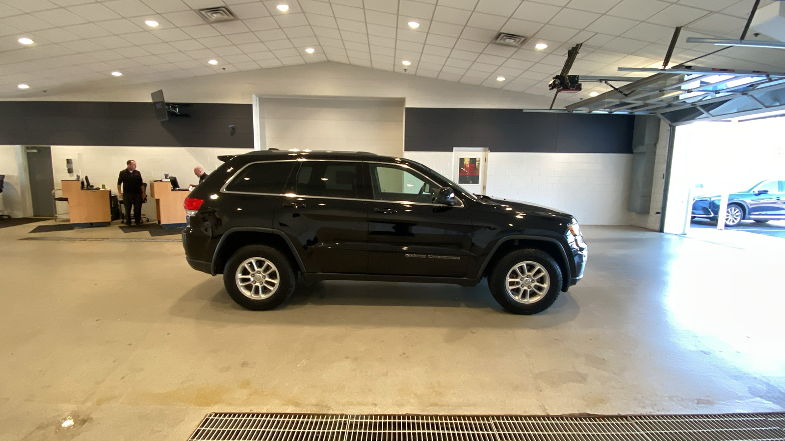 2018 Jeep Grand Cherokee Laredo E 5