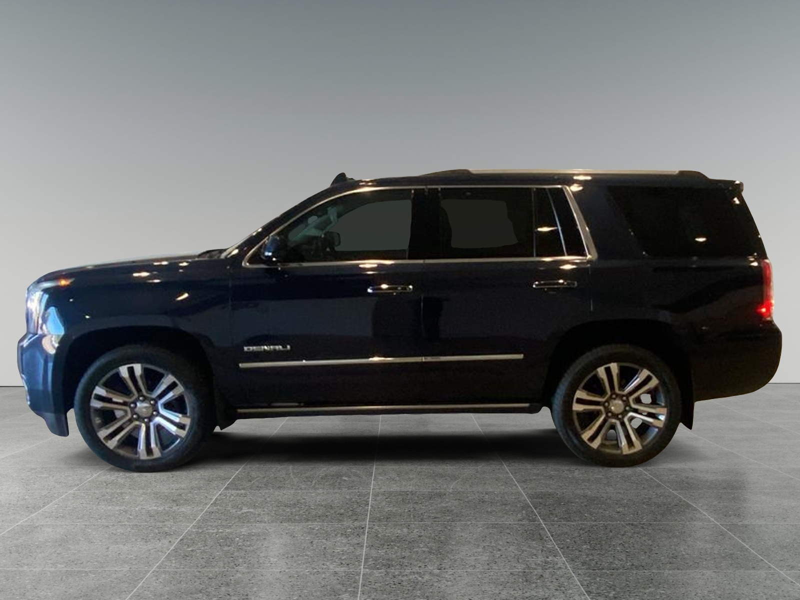 2019 GMC Yukon Denali 1