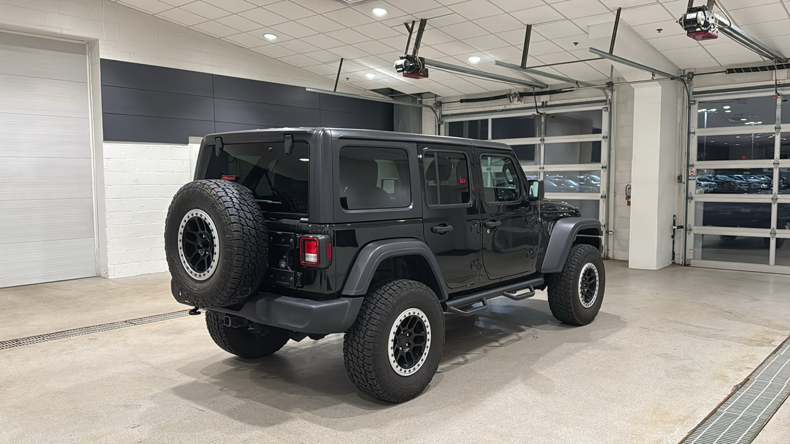 2020 Jeep Wrangler Unlimited Willys 6