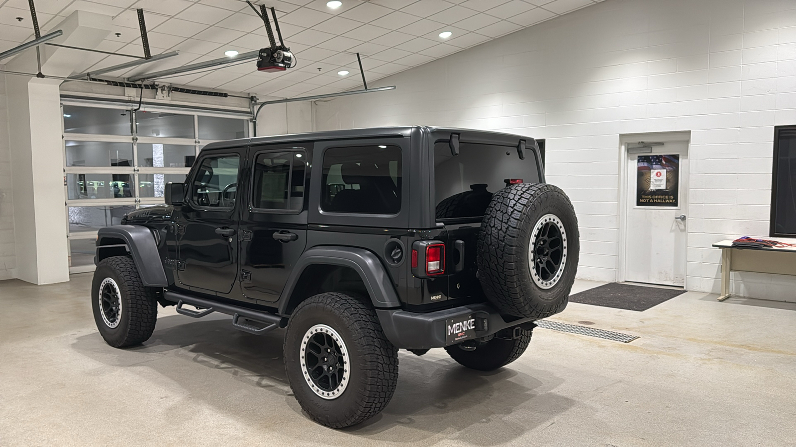 2020 Jeep Wrangler Unlimited Willys 8