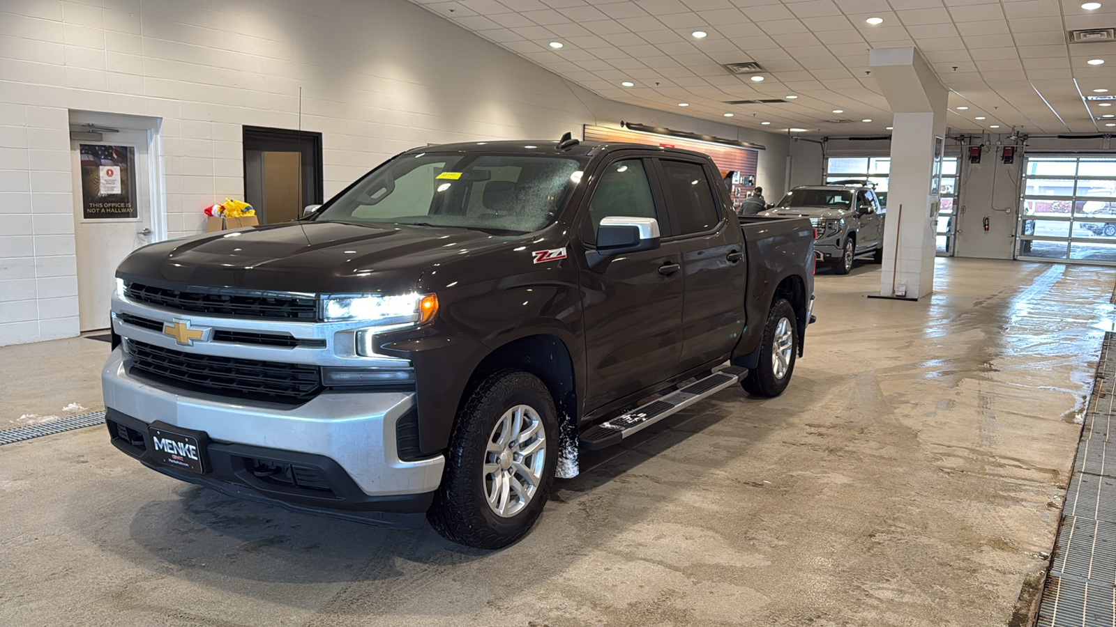 2019 Chevrolet Silverado 1500 LT 2